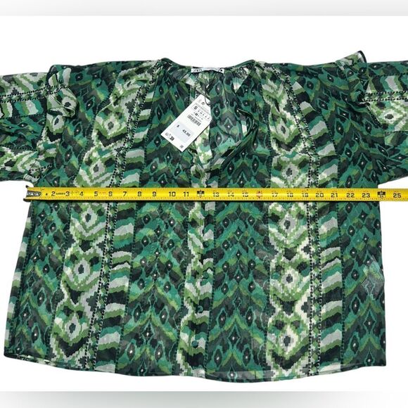 NWT Zara Green Printed Long Sleeve Blouse Ruffle Sleeves Size Small Vneck Top - Picture 6 of 7
